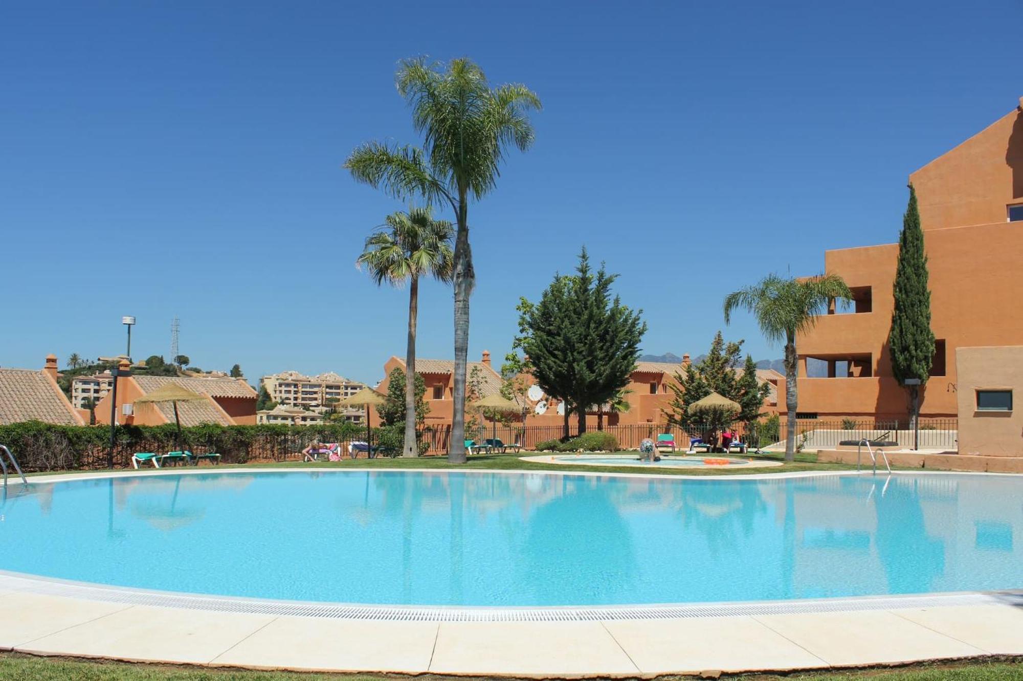 1 Bed In Los Lagos De Santa Maria, Elviria マルベーリャ エクステリア 写真