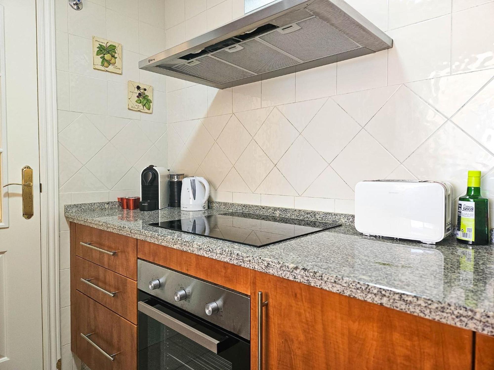 1 Bed In Los Lagos De Santa Maria, Elviria マルベーリャ エクステリア 写真